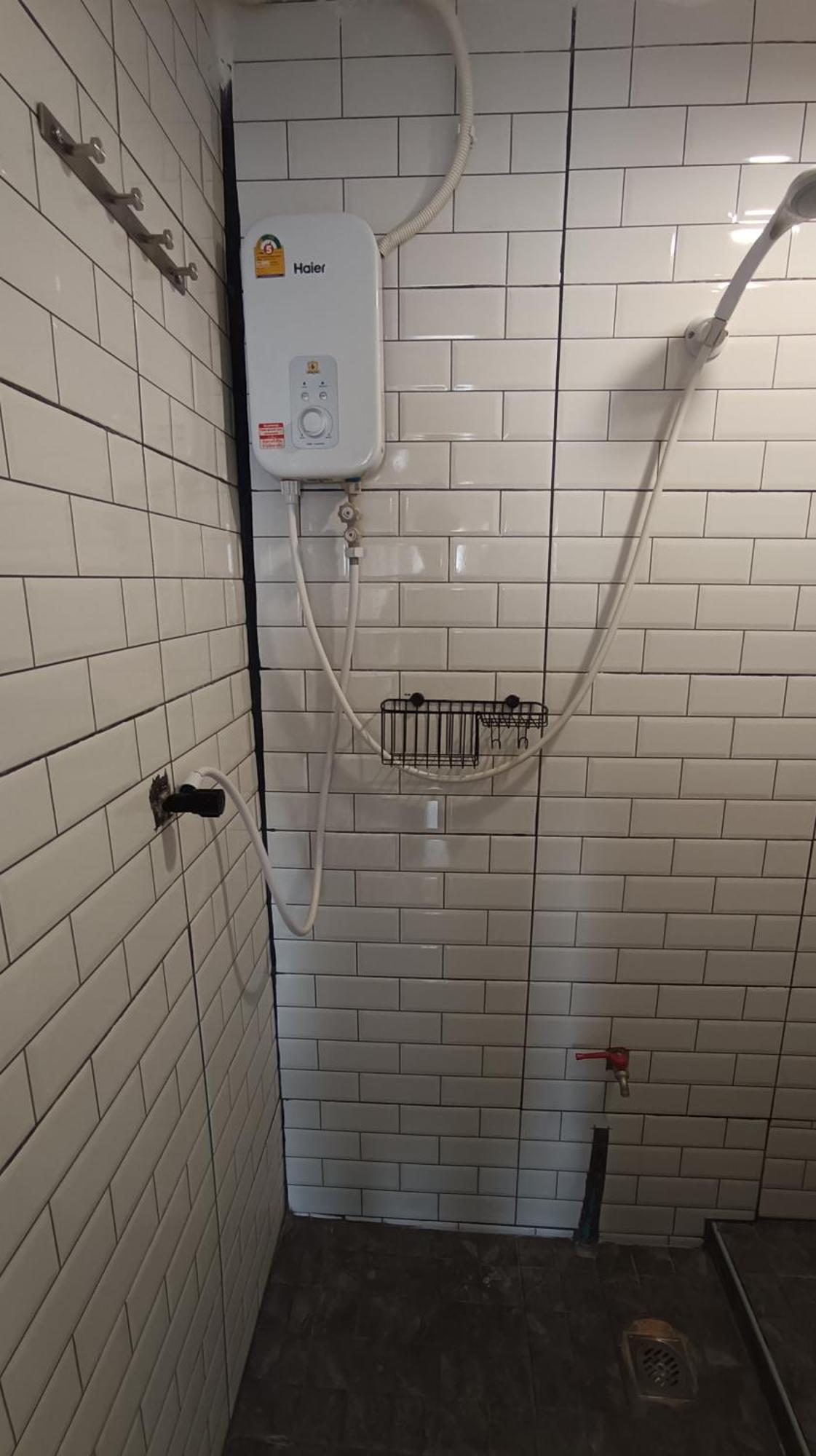 Chubby 9 Single Room Банкок Екстериор снимка